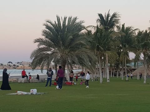 Beaches are very popular with families in Oman. 