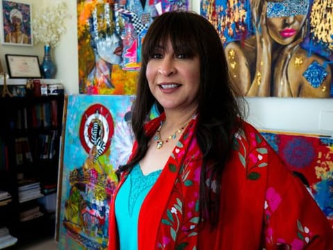 Egyptian artist in Dubai highlights women’s issues in her works