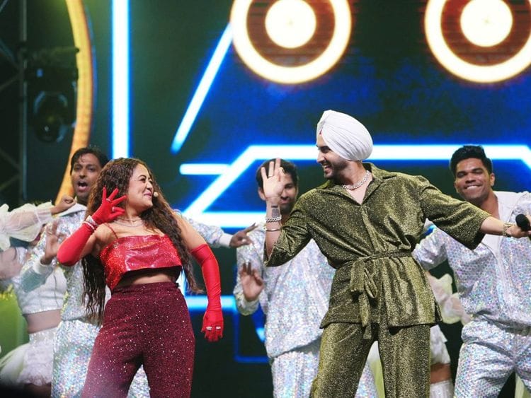 Neha Kakkar 1-1654323042012