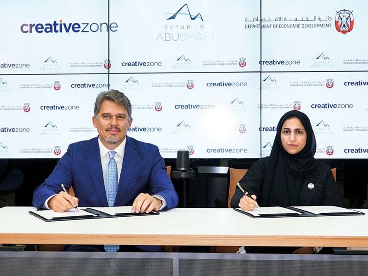Setup-in-Abu-Dhabi-Signing-for-web