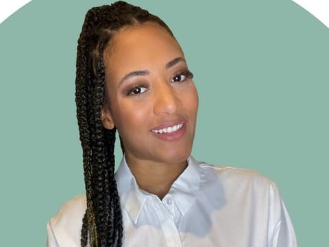 Alongside her fulfilling event management job, Dubai-based British expat Jodie Fowler started a business, which sells reusable and personalised water bottles, amid the pandemic in 2020.