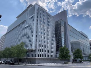 Saudi Arabia meets with world bank to discuss economic cooperation