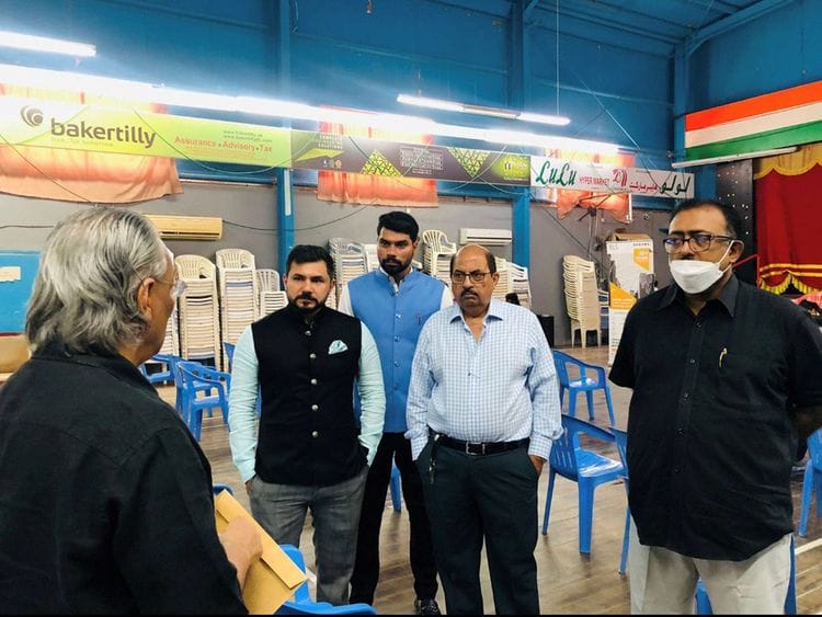 Indian consulate officials interact with community members 