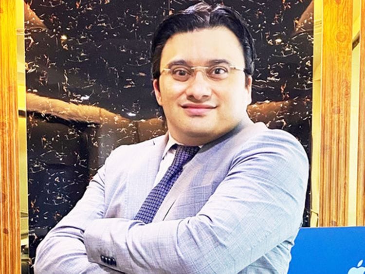 Money-Protects-Mirza-Ashraf-Beg-for-web