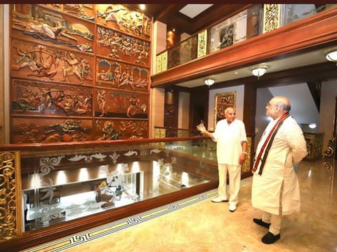Amit Shah met Telugu media baron Ramoji Rao on Sunday night in Hyderabad. 
