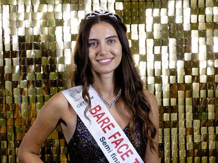 Miss England finalist Melisa Raouf has been praised for opting to not wear make-up