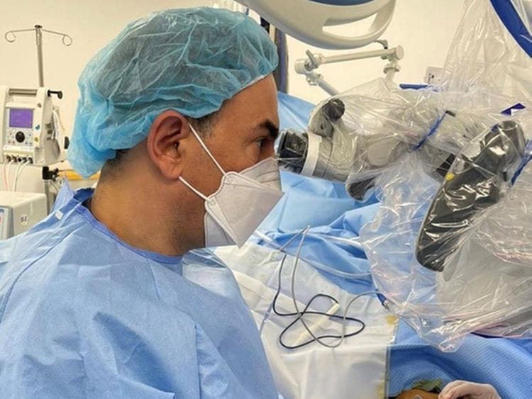 doctors-at-tawam-hospital-replant-hand-1662447685959