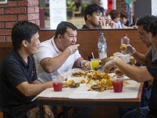 Watch: Filipino friends in UAE pool resources to become restaurateurs