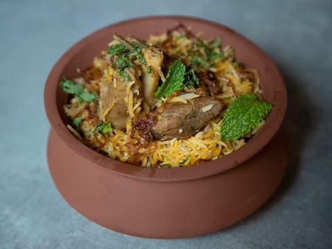 Guide to making Hyderabadi mutton dum biryani 