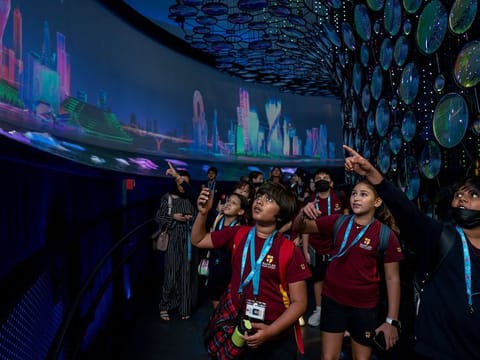 Student visitors as part of the Expo School Programme