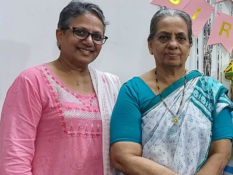 Shabnam_Masood_with_her_mother_(right)-1666156307190