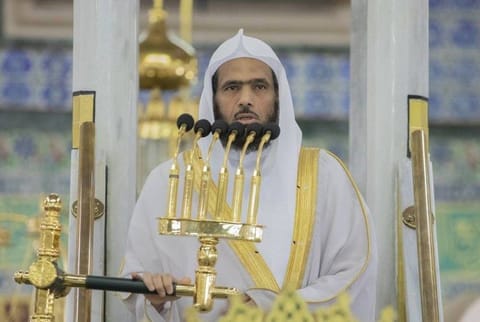 Imam and preacher of the Prophet Mosque Abdulbari bin Awwad .  