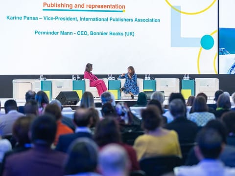 In a  fireside chat, Karine Pansa, Vice-President of the International Publishers Association (IPA) and Perminder Mann, CEO, Bonnier Book, explored the various ways the publishing sector is breaking down barriers to attract people from all backgrounds.