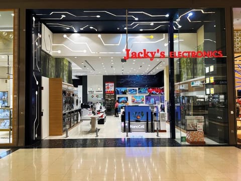 Jacky’s Electronics leads the way in tech retail in the UAE and Middle East