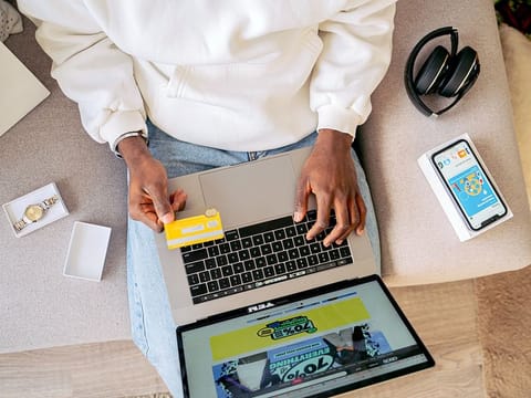  The battle for outright supremacy continues in GCC's online shopping landscape. 