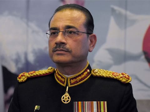 Lt. Gen. Syed Asim Munir paid tribute to the fallen soldiers. 
