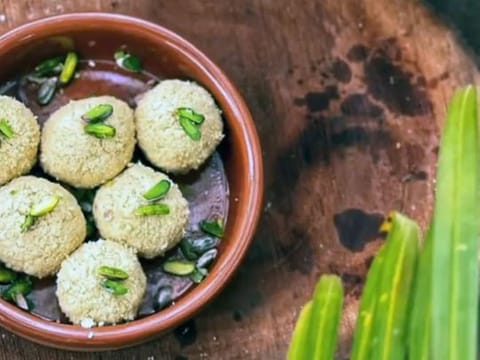 Sandesh: Dessert made with soft paneer