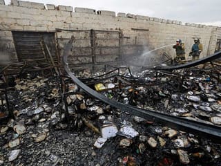 Fighting rages in east Ukraine, West eyes more sanctions on Russia