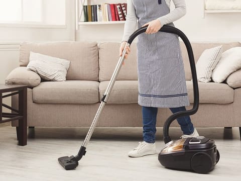 MoHRE takes legal action against at least 14 domestic worker recruitment agencies for violating rules