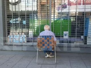 Argentina fan, 83, gets free TV after tweet goes viral
