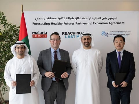 The initiative was expanded in the presence of Sheikh Theyab bin Mohammed bin Zayed (second from right), member of the Executive Council. The expanded partnership was signed by Nassar Al Mubarak (left) representing RLM; Martin Edlund (second from left), CEO at Malaria No More; and Professor Dr Eric Xing (right), President of Mohamed bin Zayed University of Artificial Intelligence 
