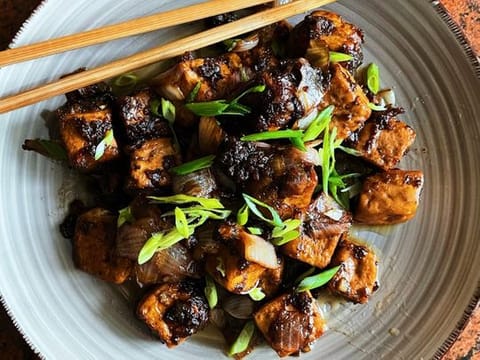 Vegan pepper and chilli tofu stir fry