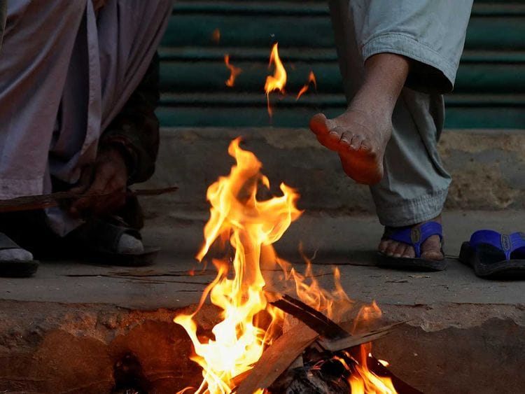 Pakistan cold warm karachi