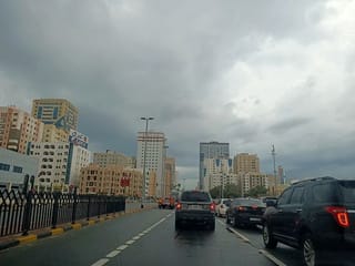 UAE: Overcast skies, weather alert issued for more rain until Saturday, significant drop in temperatures