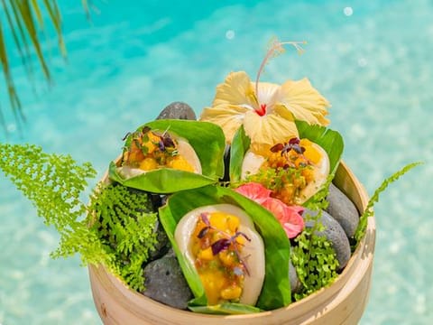 Vegan Bao Buns with Avocado and Spiced Mango