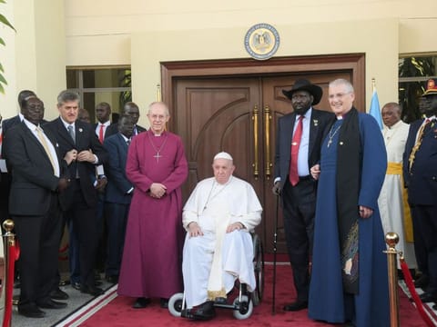 (From left on red carpet) The Archbishop of Canterbury Justin Welby, Pope Francis, President of South Sudan Salva Kiir and Iain Greenshields from Church of Scotland pose for a photograph at the Presidential Palace in Juba, South Sudan, on February 3, 2023.  