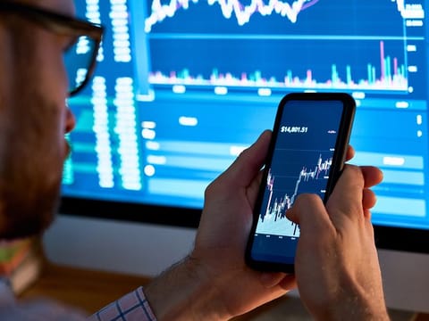 In the hope of making a profit when buying stocks, do you often leave it to chance?