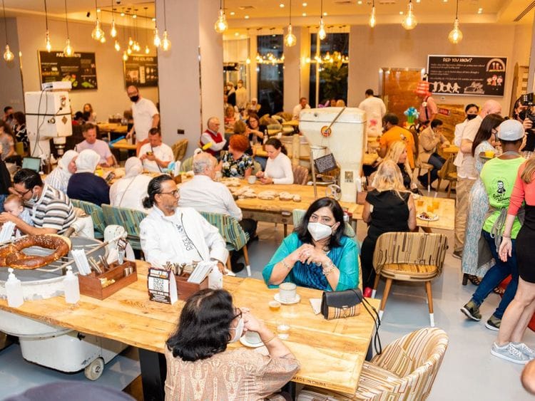 STOCK DUBAI HOTEL RUSH TOURISM