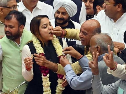 Aam Aadmi Party (AAP) Mayor candidate Shelly Oberoi with party members celebrate after getting elected as Delhi Mayor with 150 votes, at Civic Centre, in New Delhi on Wednesday, February 22, 2023. 