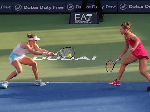 Veronika Kudermetova and Liudmila Samsonova booked their place in the semis with a win over Leylah Fernandez and Bethanie Mattek-Sands.