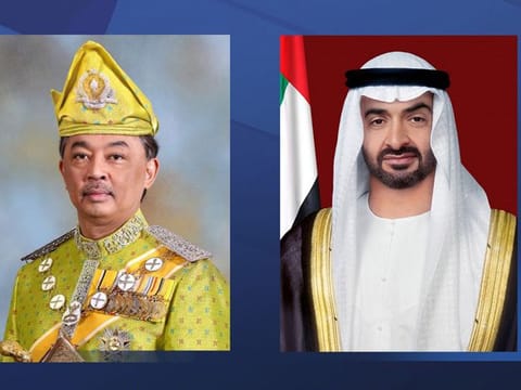 President His Highness Sheikh Mohamed bin Zayed Al Nahyan (right) and His Majesty Abdullah Ri’ayatuddin Al-Mustafa Billah Shah, King of Malaysia