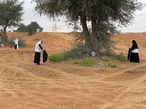 The campaign, in cooperation with the Abu Dhabi Waste Management Company (Tadweer), started its work with a clean-up drive in public spaces in Al Ain region