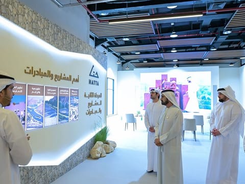Sheikh Mohammed visited the new Hatta market and reviews the progress of work
