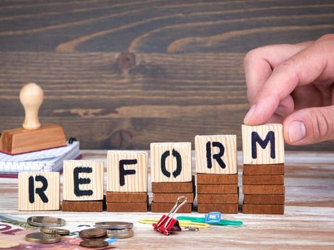 UAE and Saudi Arabia have presented budgets where clearly the non-oil sectors are pulling their weight. This is what other regional economies must be doing too. 
