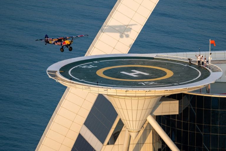 NEW-plane lands on burj al arab helipad on march 14 pic by DMO twitter-1678806849943