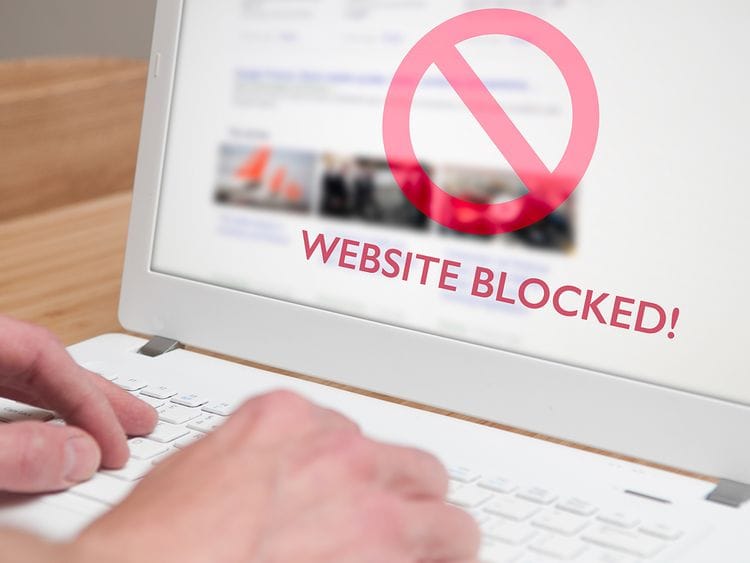 Saudi Arabia urged citizens and residents to support intellectual property protection efforts by reporting violations through its official channels, including social media (@saipksa), email (Saip@Saip.gov.sa), and the customer service hotline (920021421). Illustrative image.