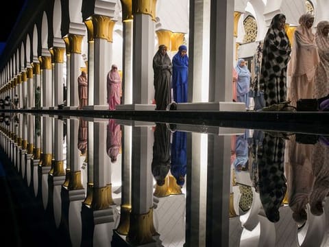 Photos: Muslims across the world mark first day of Ramadan 2023
