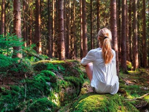 Meditate With Urmila: Creating Life Experiences With Positive Affirmations