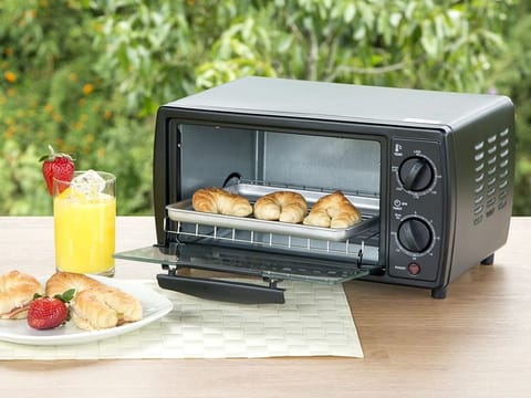 Toast artisan bread, bake, roast and broil in this all-in-one appliance, which can be the solution to your missing stove oven.