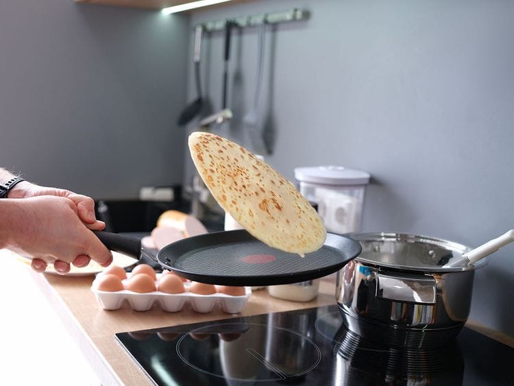 Tossing pancake