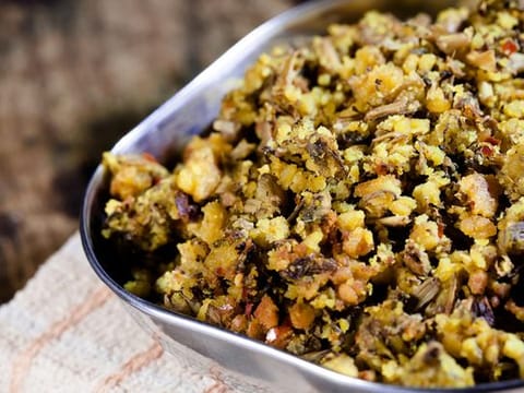 Paruppu Usili or stir fried cluster beans with crumbled steamed lentils