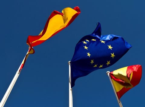 Parliament also backed new rules for tracing transfers of cryptoassets like bitcoins and electronic money tokens.