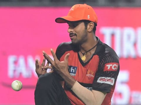 Sunrisers Hyderabad all-rounder Washington Sundar dropping a chance against Kolkata Knight Riders. Sunrisers are one of the teams who have dropped a number of chances.