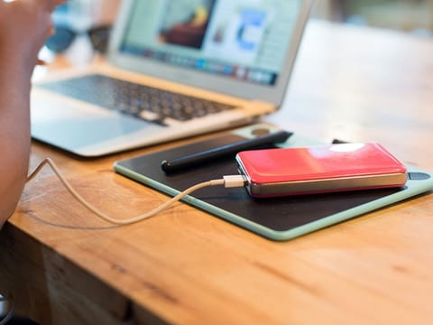 As international airlines enforce stricter power bank policies, the UAE's General Civil Aviation Authority (GCAA) allows power banks on flights with Emirates, Etihad, Flydubai, and Air Arabia, but with specific rules. Always check airline policies before travel for the latest guidelines on portable chargers and electronic devices.