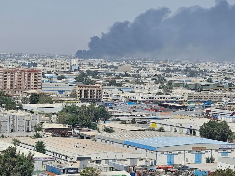fire-in-store-in-shj-industrial-area-6-on-may-14-pic-by-aghaddir-ali-1684068124463
