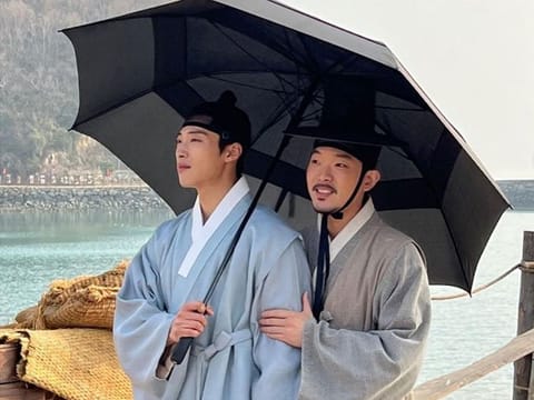 Woo Do-hwan shared stills from Joseon Attorney 